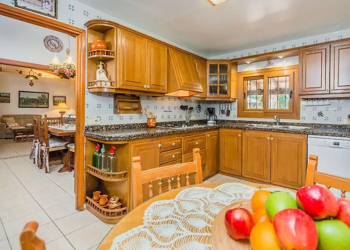 Cati Sontoiri Villa Pollensa